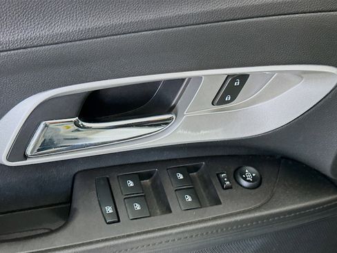 Used 2017 Chevrolet Equinox LT w/ Convenience Package FWD image 15
