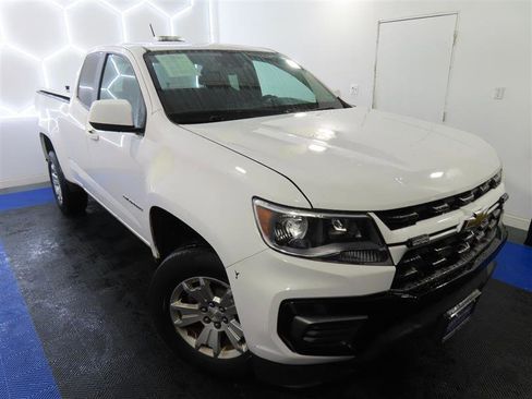 Used 2022 Chevrolet Colorado LT w/ Fleet Safety Package image 5