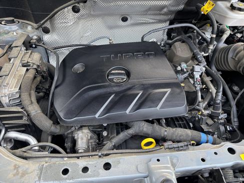 Used 2025 Buick Encore GX Preferred AWD/4WD image 31