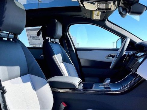 New 2026 Land Rover Range Rover Velar Dynamic SE image 12