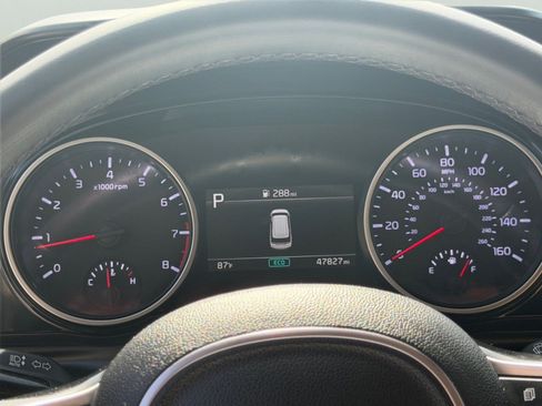 Certified 2024 Kia Carnival EX FWD image 40