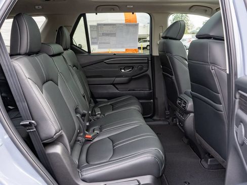 New 2026 Honda Pilot Touring image 15