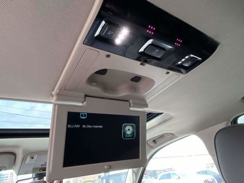 Used 2020 GMC Yukon Denali w/ Open Road Package image 11