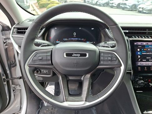 Certified 2023 Jeep Grand Cherokee Limited AWD/4WD image 20