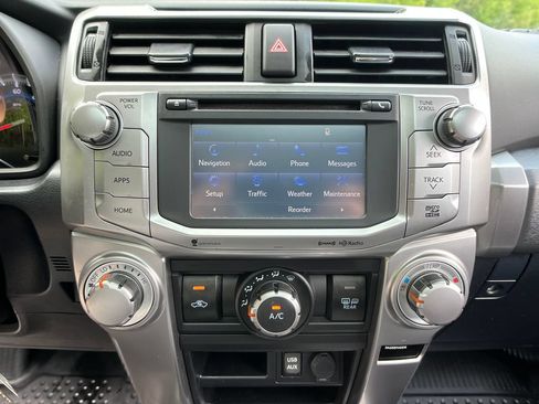 Used 2019 Toyota 4Runner SR5 Premium AWD/4WD image 17