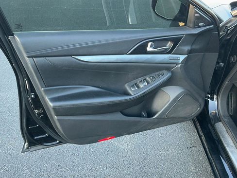 Used 2018 Nissan Maxima SR w/ Midnight Edition FWD image 20