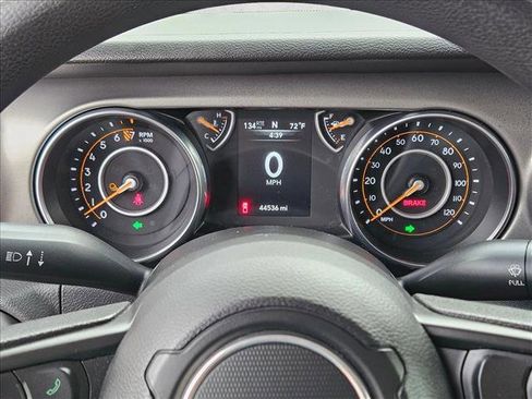 Used 2021 Jeep Gladiator Sport image 10