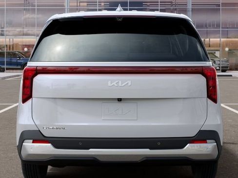 New 2026 Kia Carnival LX FWD image 13