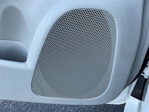 Used 2015 Toyota Prius Three image 27