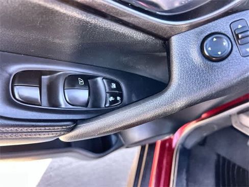 Used 2019 Nissan Rogue SV image 30