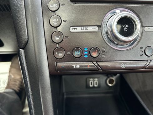 Used 2019 Ford Fusion Titanium FWD image 25