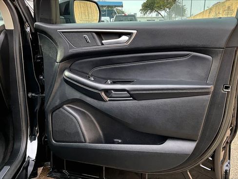 Used 2015 Ford Edge Titanium w/ Equipment Group 301A image 23