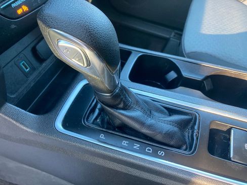 Used 2019 Ford Escape SE image 31