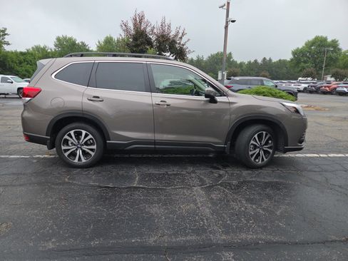 Certified 2023 Subaru Forester Limited AWD/4WD image 7