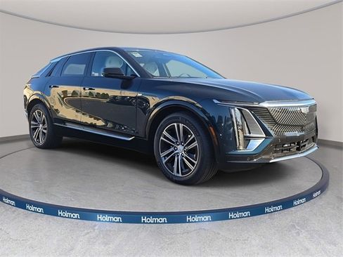 New 2026 Cadillac Lyriq Premium Luxury image 3