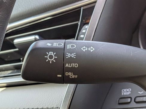 Used 2024 Toyota Camry SE w/ Convenience Package FWD image 8