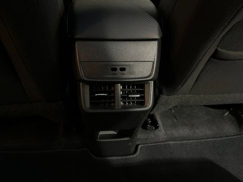 Used 2025 Chevrolet Equinox LT image 23