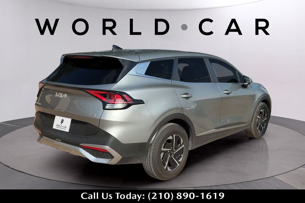 Used 2025 Kia Sportage LX FWD image 7