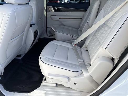 New 2026 Buick Enclave Avenir w/ Super Cruise Package image 17