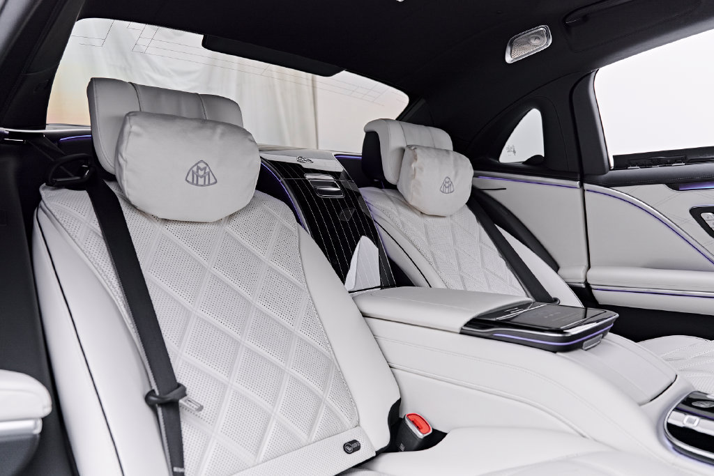 Used 2026 Mercedes-Benz Maybach S 580 4MATIC image 42