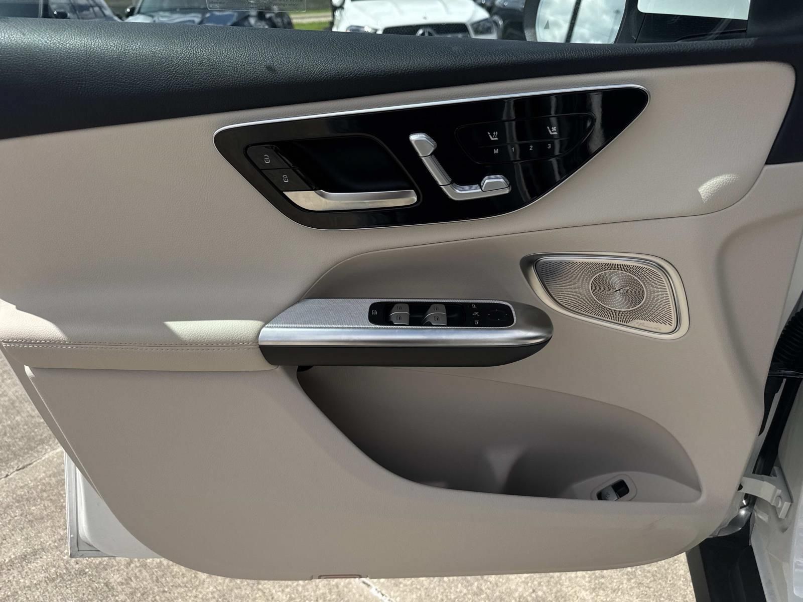 Used 2026 Mercedes-Benz GLC 300 image 19