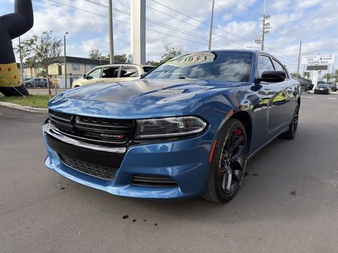 Used 2023 Dodge Charger SXT w/ Blacktop Package image 2