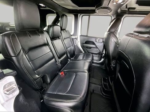 Used 2019 Jeep Wrangler Unlimited Sahara AWD/4WD image 24