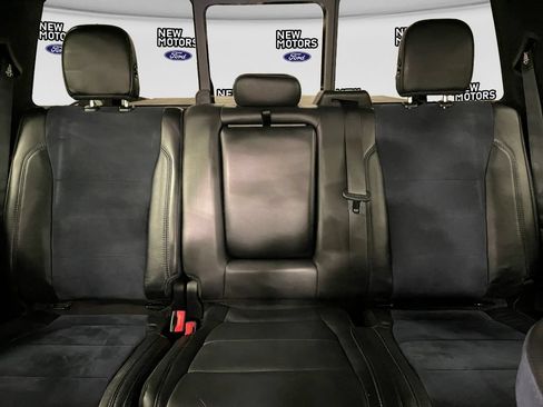 Used 2019 Ford F150 Raptor w/ Equipment Group 802A Luxury AWD/4WD image 13