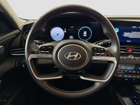 Used 2024 Hyundai Elantra SEL w/ Convenience Package FWD image 11
