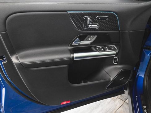 Used 2025 Mercedes-Benz GLA 250 GLA 250 image 8