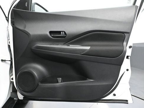 Used 2021 Nissan Kicks S image 42