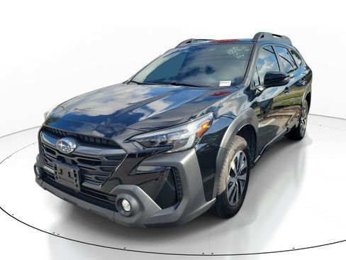 Used 2024 Subaru Outback Premium AWD/4WD image 3