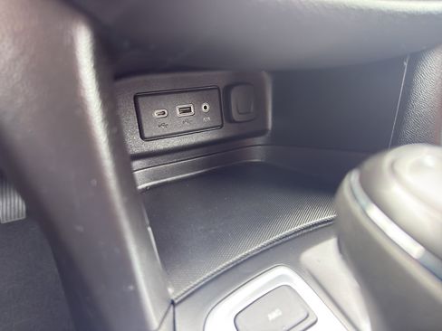 Certified 2020 Chevrolet Equinox LT AWD/4WD image 20
