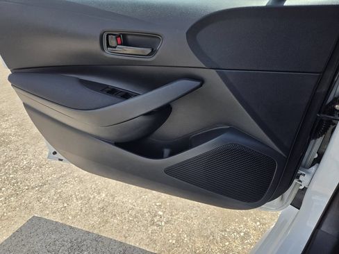 Used 2025 Toyota Corolla LE FWD image 25