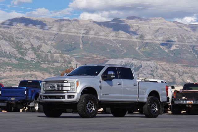 Used 2017 Ford F250 Platinum w/ Platinum Ultimate Package AWD/4WD image 5