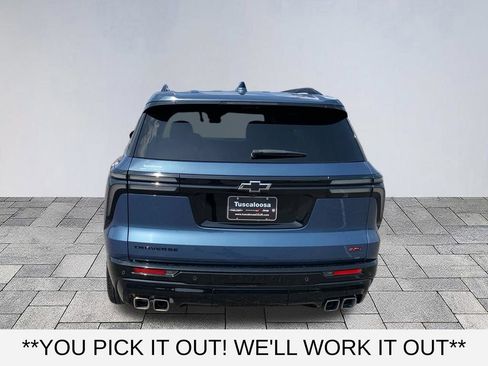 Used 2025 Chevrolet Traverse RS FWD image 6
