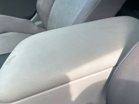Used 2020 Toyota Camry LE FWD image 14