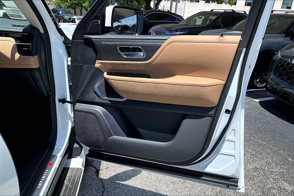 New 2027 INFINITI QX80 Luxe RWD image 19