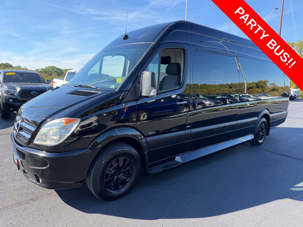 Used 2011 Mercedes-Benz Sprinter 2500 image 1