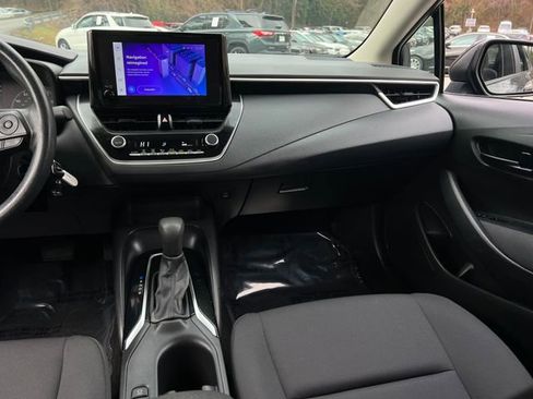 Used 2023 Toyota Corolla LE image 14