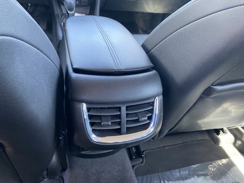 Used 2024 Chevrolet Malibu LT FWD image 34