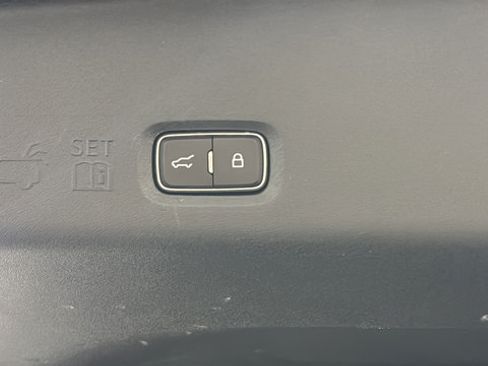Used 2025 Ford Expedition Active AWD/4WD image 30