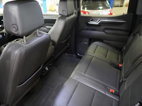 Used 2024 GMC Sierra 1500 SLT RWD image 33