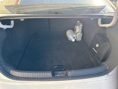 Used 2019 Volkswagen Jetta R-Line image 14