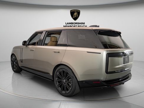 Used 2025 Land Rover Range Rover Long Wheelbase SE AWD/4WD image 4
