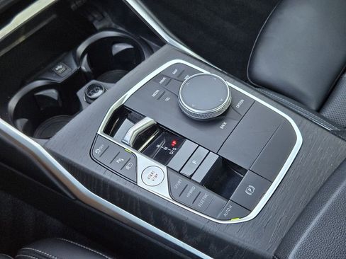 Used 2023 BMW 330e image 23