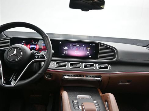 Used 2025 Mercedes-Benz GLE 450e 4MATIC image 19