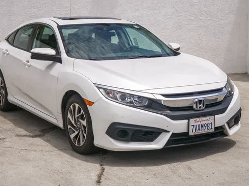Used 2016 Honda Civic EX image 3