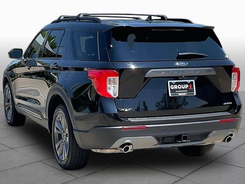 Used 2024 Ford Explorer XLT w/ Equipment Group 202A AWD/4WD image 12