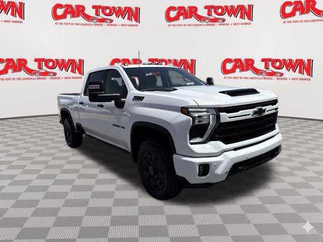 Used 2024 Chevrolet Silverado 2500 LTZ w/ LTZ Plus Package AWD/4WD image 2